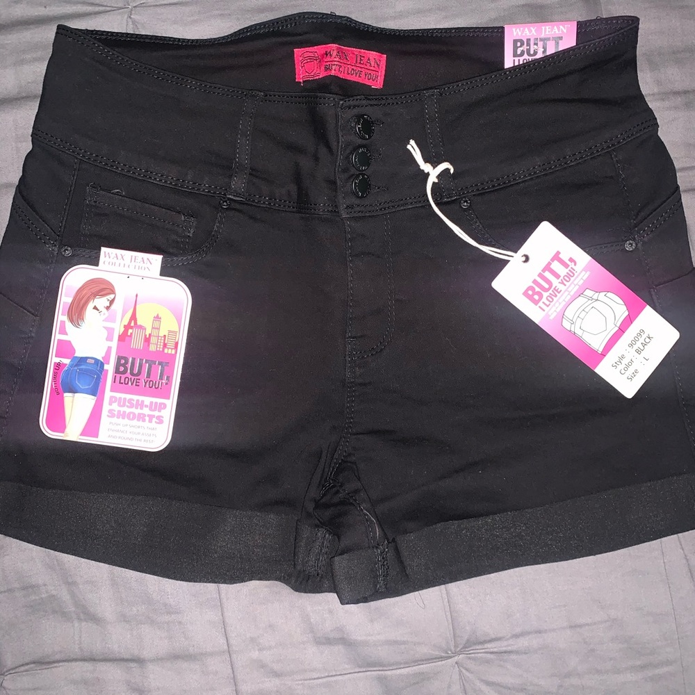 Black shorts, very nice fit